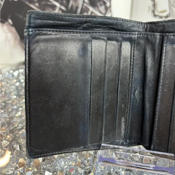 Chanel IMPERFECT CC compact bifold wallet in black caviar leather GUC - Picture 8 of 12